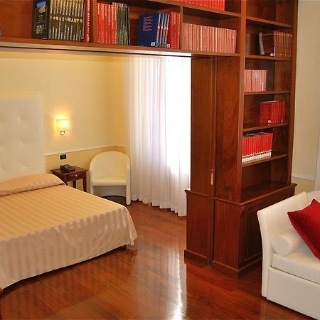Luxury Ludovisi Rooms Rom Exterior foto